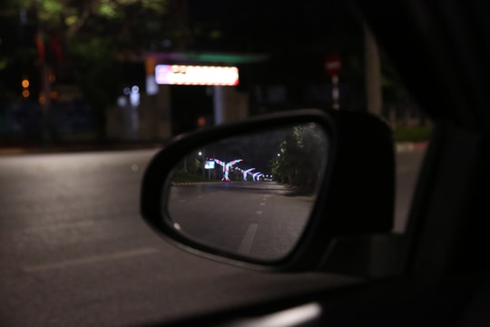 Những bức hình sau ô kính giãn cách: Thành Vinh trước 0 giờ ngày 23/8