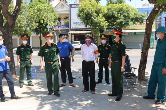  Khảo sát mở 3 gian hàng 0 đồng hỗ trợ người dân trong vùng phong tỏa