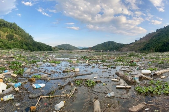 Ô nhiễm môi trường ở lòng hồ thủy điện