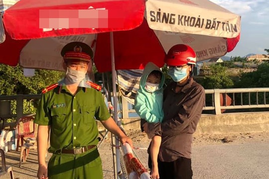 Trung úy Công an trực chốt kịp thời cứu sống bé gái 3 tuổi gặp nạn​