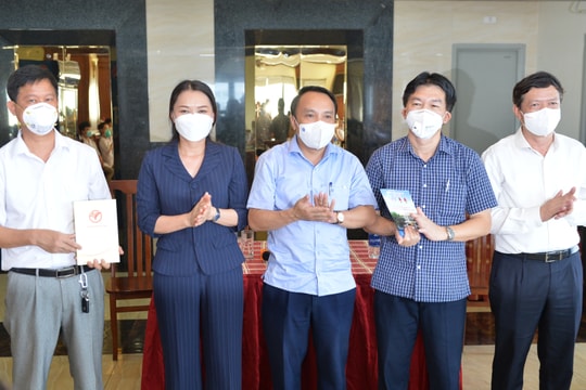 Nghệ An gặp mặt, tri ân đoàn công tác ngành y tế tỉnh Hà Tĩnh