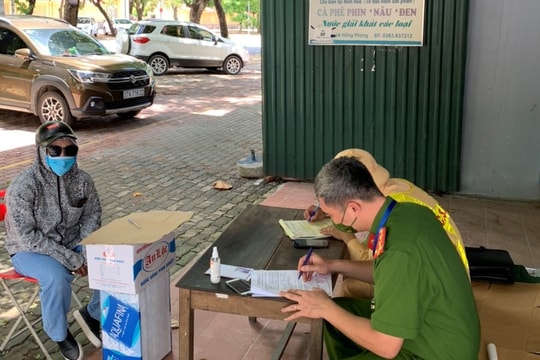 Một phụ nữ ở thành phố Vinh dương tính ma túy, không có giấy tờ khi ra đường