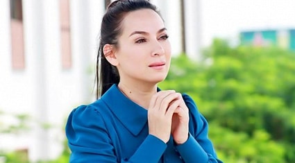 Ca sĩ Phi Nhung nhiễm Covid-19, phải chuyển viện Chợ Rẫy do chuyển biến nặng 