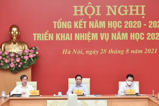 Thủ tướng Chính phủ yêu cầu xây dựng kế hoạch tiêm vắc xin cho học sinh