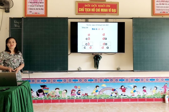 Nghệ An sẽ dựa vào điều kiện thực tế của mỗi địa phương để triển khai dạy học trực tuyến 