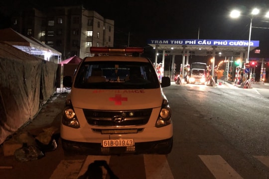 Lợi dụng xe cứu thương 'thông chốt' để đi đám tang, đi ăn cơm