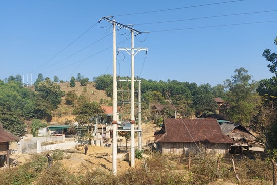 Thêm 49 thôn, bản vùng sâu ở Nghệ An sẽ có điện lưới Quốc gia trong năm 2021