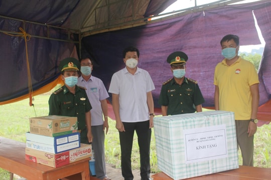 Con Cuông: Tập trung chống dịch Covid-19, ổn định cuộc sống người dân