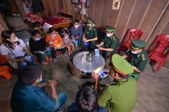 Nâng cao trách nhiệm bảo vệ nền tảng tư tưởng của Đảng