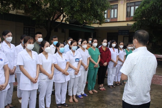 33 y, bác sĩ Quỳ Châu chi viện giúp Quế Phong phòng, chống dịch Covid-19