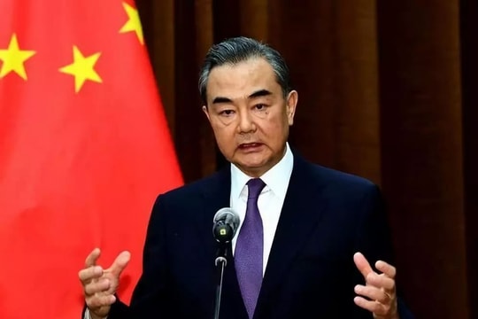 Bộ trưởng Bộ ngoại giao Trung Quốc Vương Nghị bắt đầu chuyến thăm chính thức Việt Nam