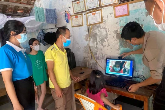 Nghệ An chung tay để hỗ trợ thiết bị dạy học trực tuyến cho học sinh khó khăn
