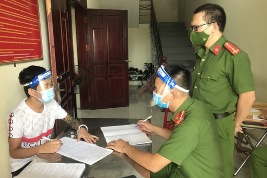 Nhóm thanh niên lên mạng mua giấy tờ giả, thuê ô tô đi cắm chiếm đoạt tiền tỷ 