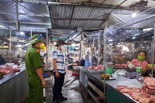 Chợ duy nhất thành phố Vinh mở cửa sáng 14/9