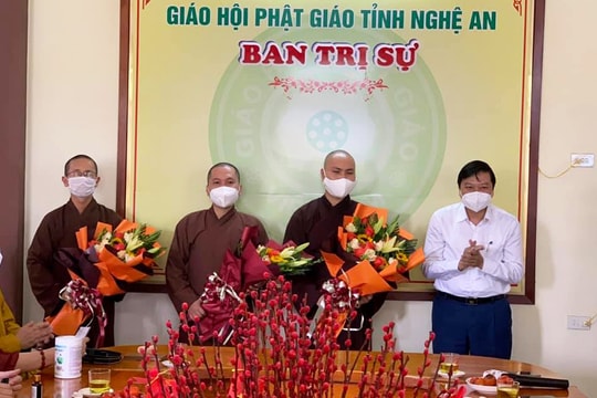 Lễ xuất quân tham gia chống dịch tại TP Hồ Chí Minh của chư tăng Phật giáo Nghệ An