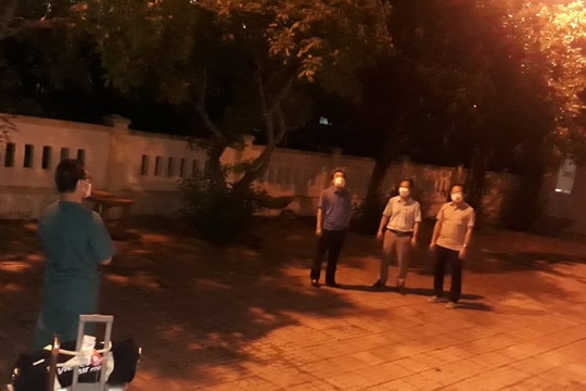 Nghệ An đón đoàn chi viện đầu tiên từ tâm dịch Thành phố Hồ Chí Minh trở về 