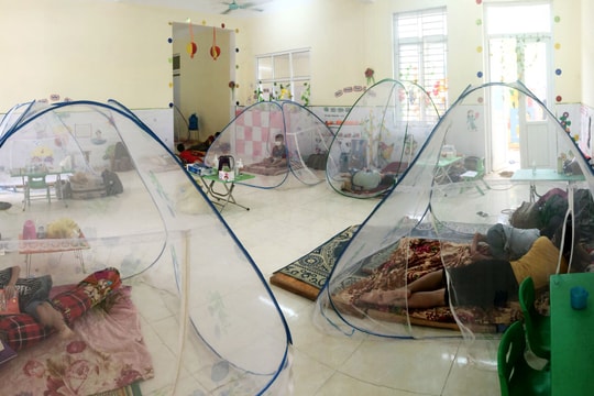 Chuyện về hai cô giáo Nghệ An tình nguyện đi cách ly tập trung với học sinh 