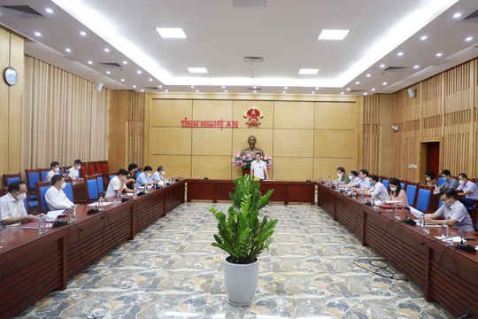 Xây dựng giải pháp chuyển trạng thái 'thích ứng an toàn, linh hoạt, kiểm soát dịch hiệu quả'