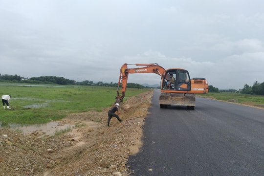 Ảnh hưởng Covid-19, giải phóng mặt bằng đường ven biển qua Nghệ An chậm 