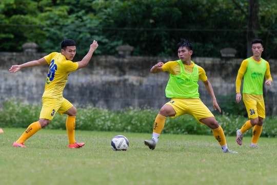 Nguyễn Văn Bách - cầu thủ trẻ triển vọng của bóng đá xứ Nghệ