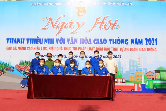 Nghệ An tổ chức ngày hội 'Thanh thiếu nhi với văn hóa giao thông'