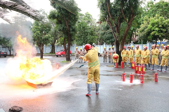 Công ty Điện lực Nghệ An: Nâng cao ý thức an toàn phòng cháy, chữa cháy trong sử dụng điện
