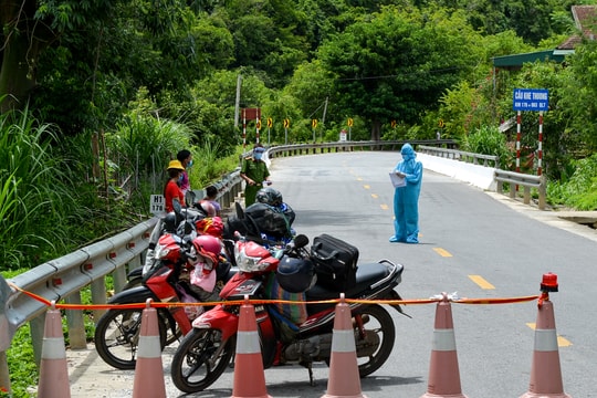 Cử tri huyện biên giới Kỳ Sơn đề nghị hỗ trợ tạo việc làm cho lao động hồi hương do dịch Covid-19