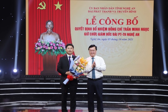 Trao quyết định bổ nhiệm Giám đốc Đài PT-TH Nghệ An