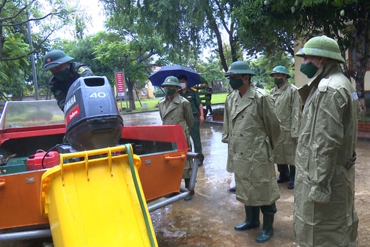 Bộ Tư lệnh Quân khu 4 kiểm tra công tác chuẩn bị ứng cứu với mưa lũ tại Nghệ An
