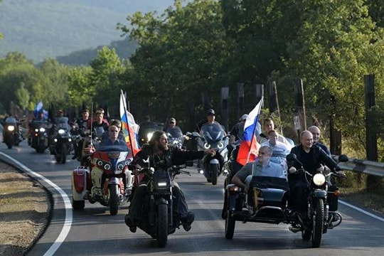 Hình ảnh đời thường sinh động của Putin được tổng hợp trong ngày sinh nhật ông