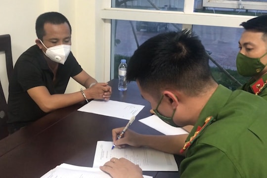 Video: Đối tượng cầm đầu sới bạc lớn ở Đô Lương (Nghệ An) ra đầu thú