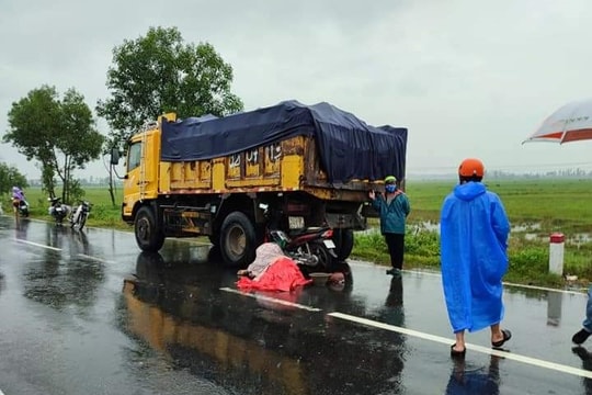 2 lao động Nghệ An gặp nạn trên đường từ miền Nam về quê bằng xe máy