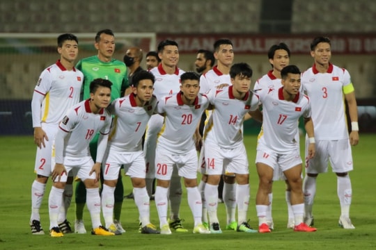 ĐT Việt Nam nhận lời động viên trước trận gặp Oman; Tiến Linh thắng giải của AFC