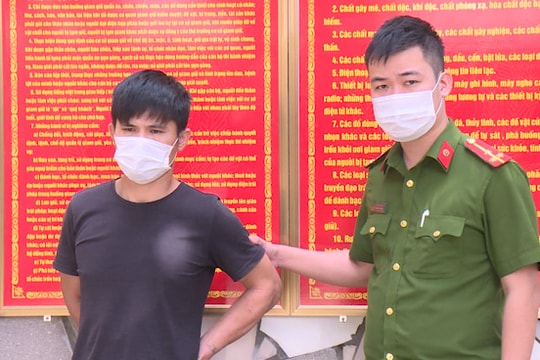 Vừa ra tù lại dàn cảnh cướp tài sản, đánh đập chủ cửa hàng