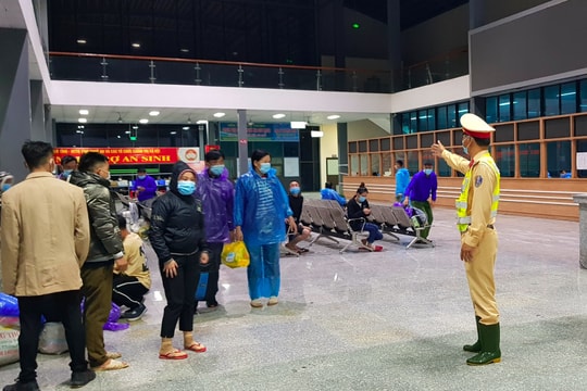 Nghệ An dời điểm đón công dân hồi hương để đảm bảo an toàn trước bão số 8