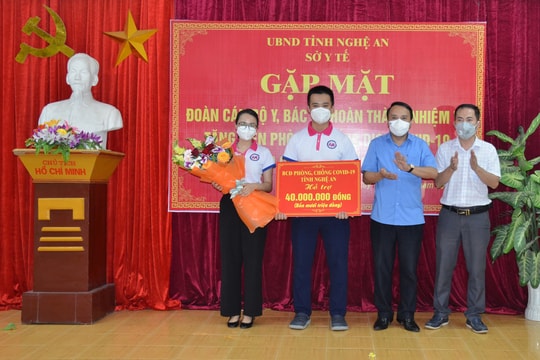 Gặp mặt cán bộ y tế hoàn thành nhiệm vụ tăng viện phòng, chống dịch Covid-19 cho các tỉnh phía Nam