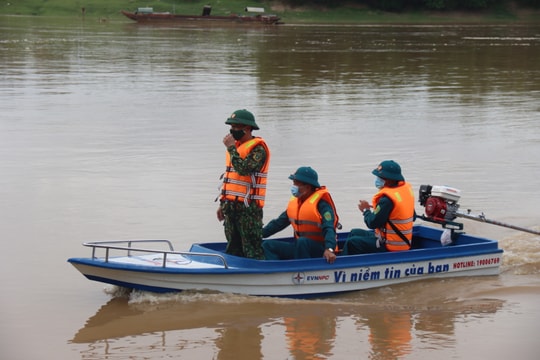 Bộ CHQS tỉnh sẵn sàng cơ động giúp dân khắc phục hậu quả do hoàn lưu bão số 8