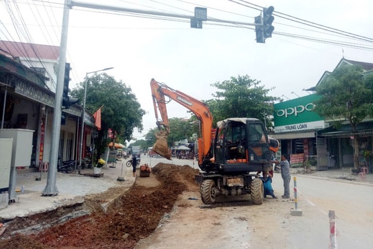 Lắp đèn tín hiệu giao thông, xóa 'điểm đen' ở ngã tư 'tử thần'