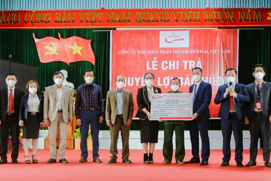 Một khách hàng ở Nghệ An được Prudential chi trả bảo hiểm hơn 1 tỷ đồng