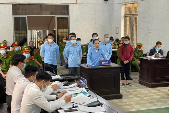 Cán bộ tư pháp thông đồng trộm tiền tại UBND xã