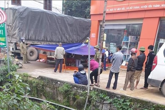 Đôi nam nữ bị container cuốn vào gầm, 1 người tử vong tại chỗ