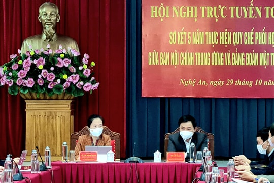 Tăng cường giám sát cán bộ, đảng viên trong phòng chống tham nhũng, tiêu cực