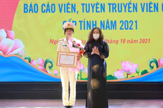 Bế mạc và trao giải Hội thi báo cáo viên tuyên truyền giỏi tỉnh Nghệ An năm 2021  ​