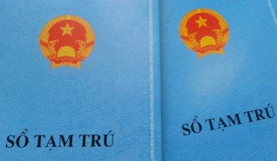 Truy tố cựu cảnh sát khu vực và đồng bọn làm giả nhiều sổ tạm trú