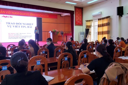 Tập huấn kỹ năng, kiến thức cho cán bộ Hội Phụ nữ TX. Cửa Lò