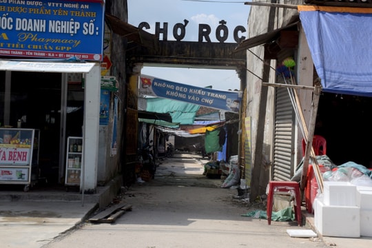 Phiên chợ chiều lớn nhất Yên Thành tạm đóng cửa vì liên quan đến ca nhiễm dịch Covid-19