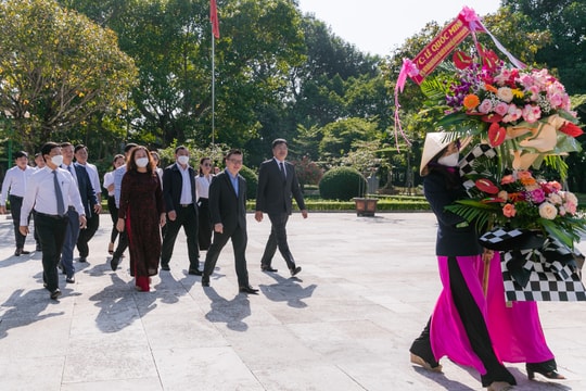 Đồng chí Lê Quốc Minh dâng hoa, dâng hương tại Khu Di tích Quốc gia đặc biệt Kim Liên