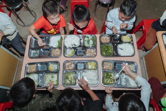 Cận cảnh học sinh cấp 1 học bán trú ở miền biên viễn Nghệ An