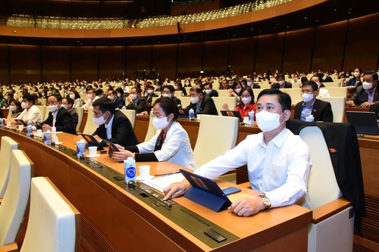 Quốc hội khóa XV biểu quyết thông qua 3 nghị quyết, 2 luật