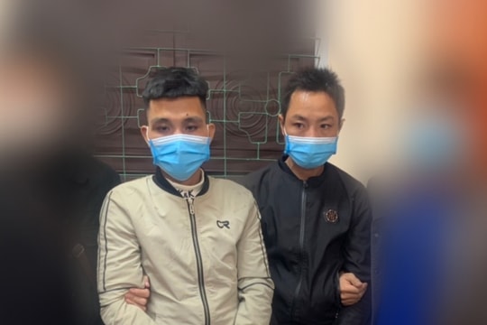 Đôi 'bạn nghiện' cùng xóm rủ nhau đi mua ma túy